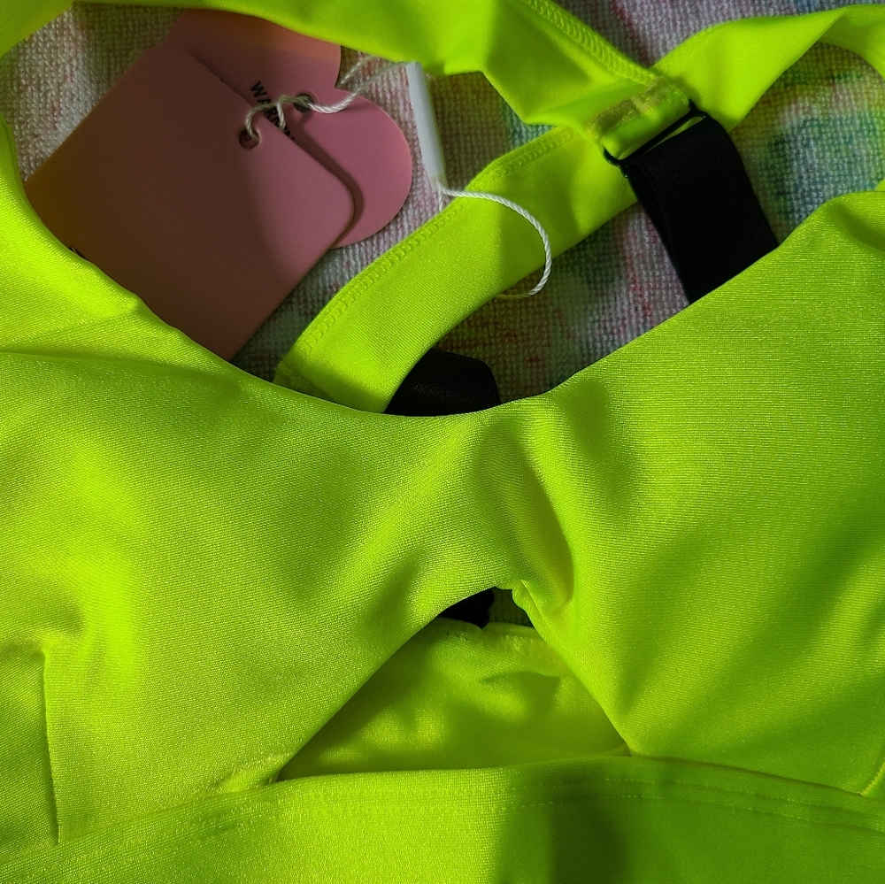 bombshell sportswear glow bra